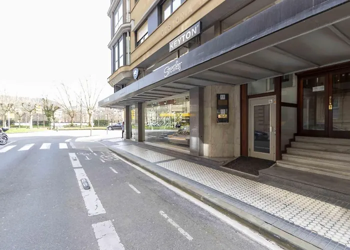 The Collection - River Apartment *